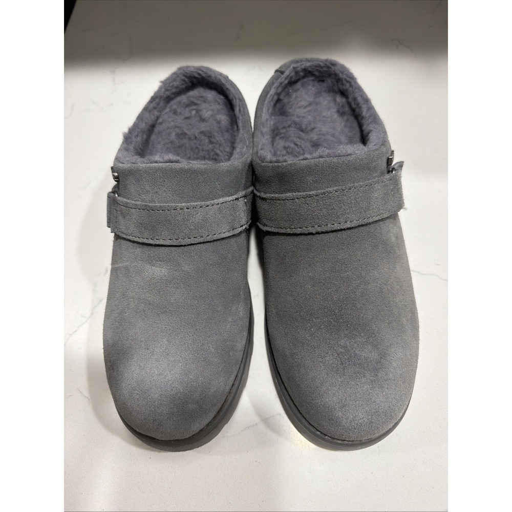 BEARPAW Women's Scottie Suede Clog w Rain and Stain Repellent Gray Size 8